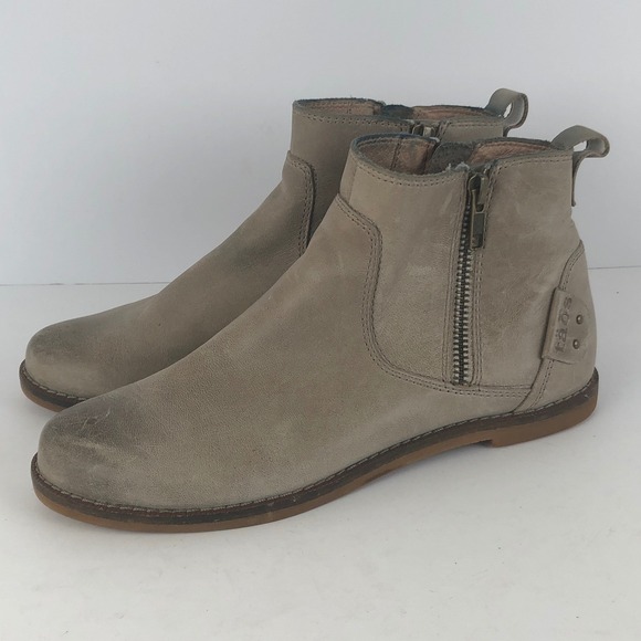 TAOS Double Time Leather Ankle Boots Sz 6 Taupe Gray Side Zip Comfort Casual - Picture 3 of 16